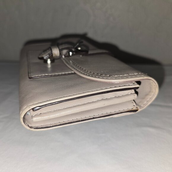 Coach F51688 Charlie Callie Putty Leather Hybrid Wallet Clutch Wallet Wristlet - Picture 6 of 7